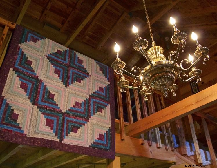 Cabin on the Hill – Authentic Log Cabin Retreat in Russell Springs, KY