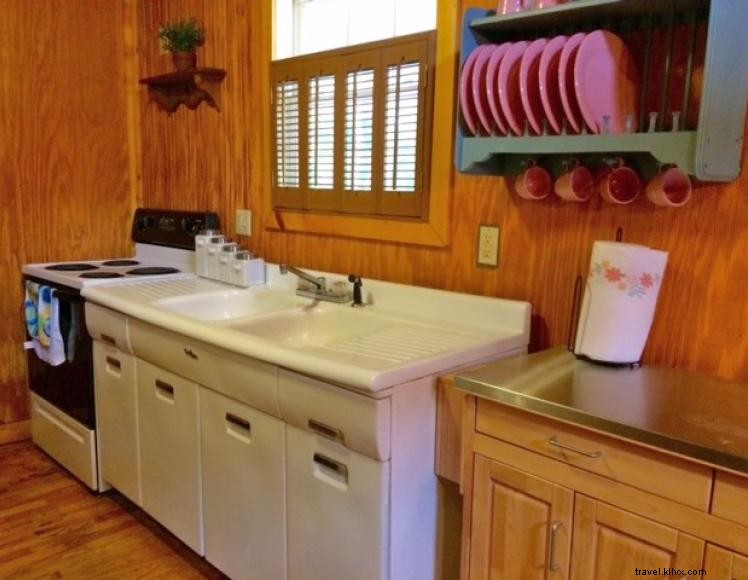 Cabin on the Ridge – Elegant Lake Cumberland Retreat