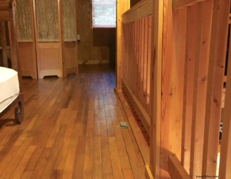 Cabin on the Ridge – Elegant Lake Cumberland Retreat