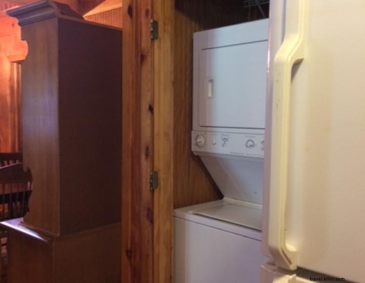 Cabin on the Ridge – Elegant Lake Cumberland Retreat