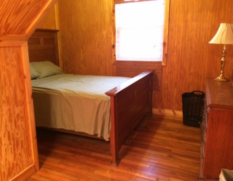 Cabin on the Ridge – Elegant Lake Cumberland Retreat