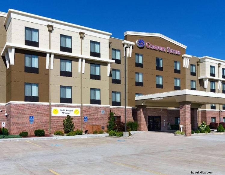 Comfort Suites Hopkinsville – Luxury Suites, Indoor Pool & 24‑Hour Fitness in Kentucky