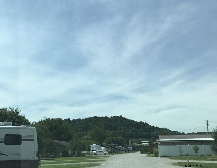 Cave Country RV Campground – Big‑Rig Friendly, 5 Miles from Mammoth Cave