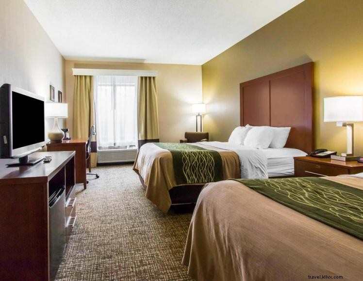 Comfort Inn & Suites – Cave City, KY