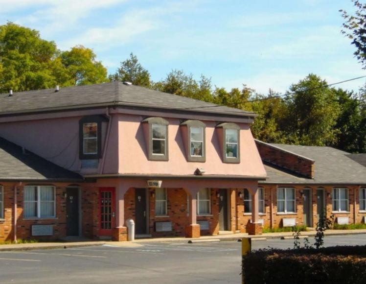Deluxe Inn – Comfortable Stay in Georgetown, KY