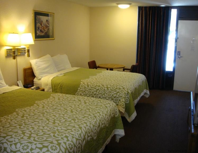 Days Inn Calvert City – Comfortable Stay Near Kentucky Lake & Recreational Attractions