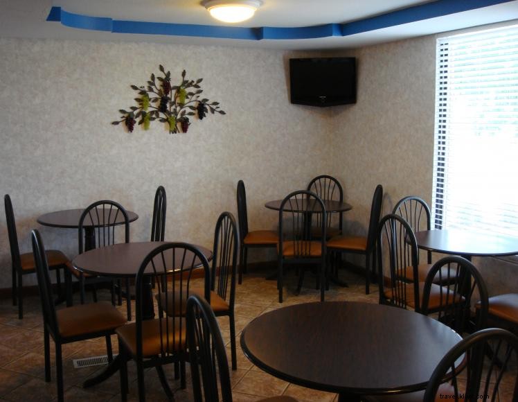 Days Inn Calvert City – Comfortable Stay Near Kentucky Lake & Recreational Attractions