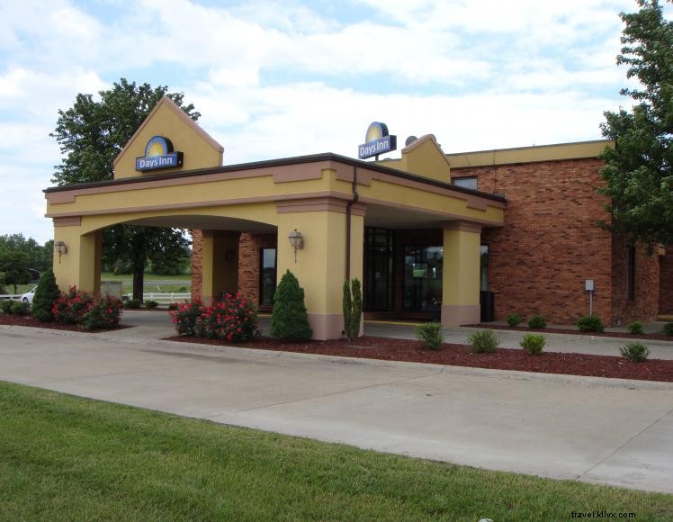Days Inn Calvert City – Comfortable Stay Near Kentucky Lake & Recreational Attractions