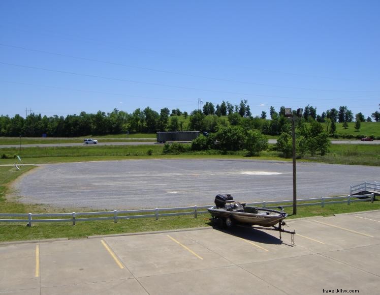 Days Inn Calvert City – Comfortable Stay Near Kentucky Lake & Recreational Attractions