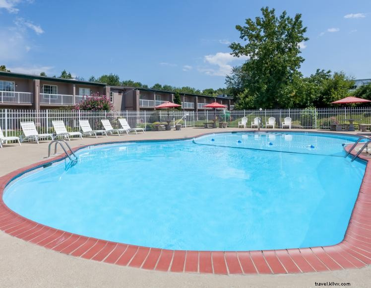 Days Inn & Suites Lexington, KY – Comfortable, Convenient Stays