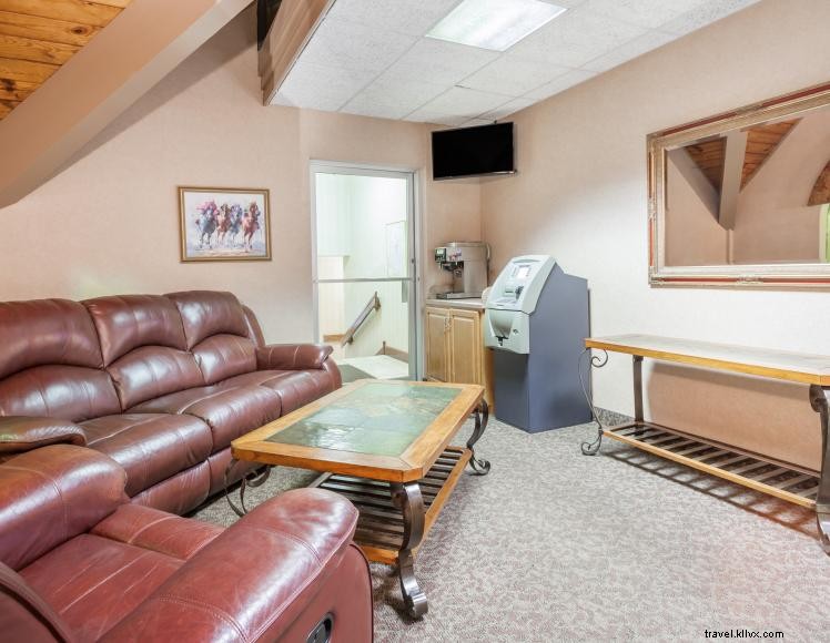 Days Inn & Suites Lexington, KY – Comfortable, Convenient Stays