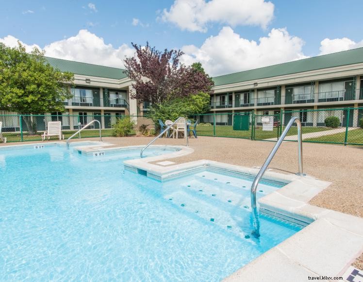Days Inn Elizabethtown – Updated Comfort Near Fort Knox