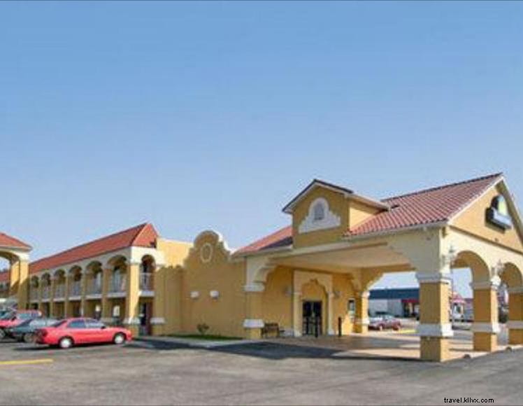 Days Inn Airport & Fair/Expo Center – Convenient Stay Near Louisville Airport & Expo Center