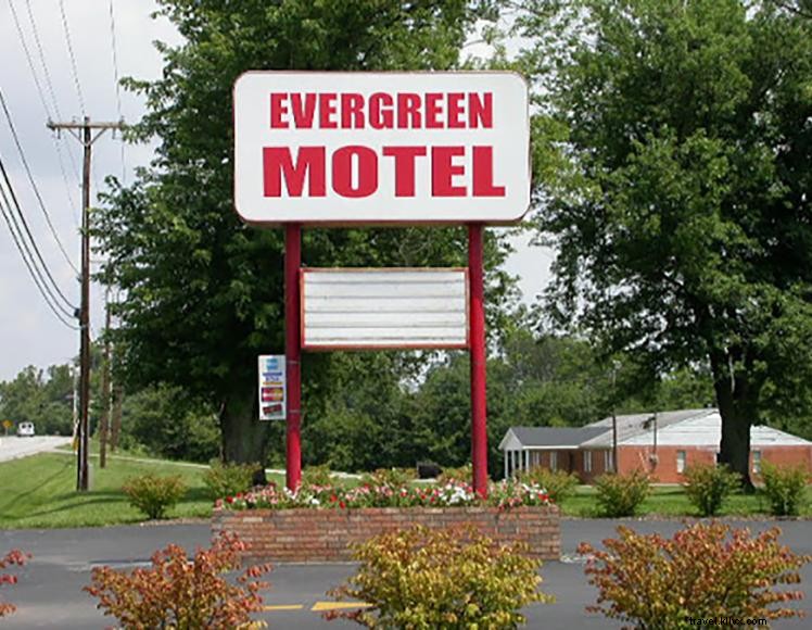 Evergreen Motel – Comfortable, Air‑Conditioned Rooms with Free HBO in Cynthiana, KY