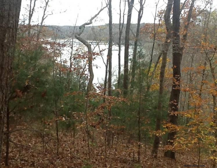 Emerald Hill Tiny House – A Tranquil Getaway on Lake Cumberland