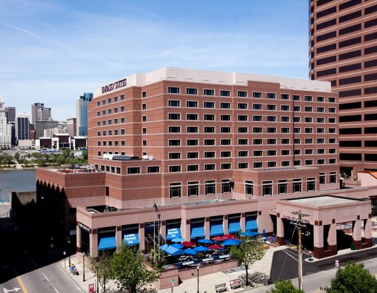 Embassy Suites Cincinnati – RiverCenter: Premium Riverfront Suites with Complimentary Breakfast & Full Amenities