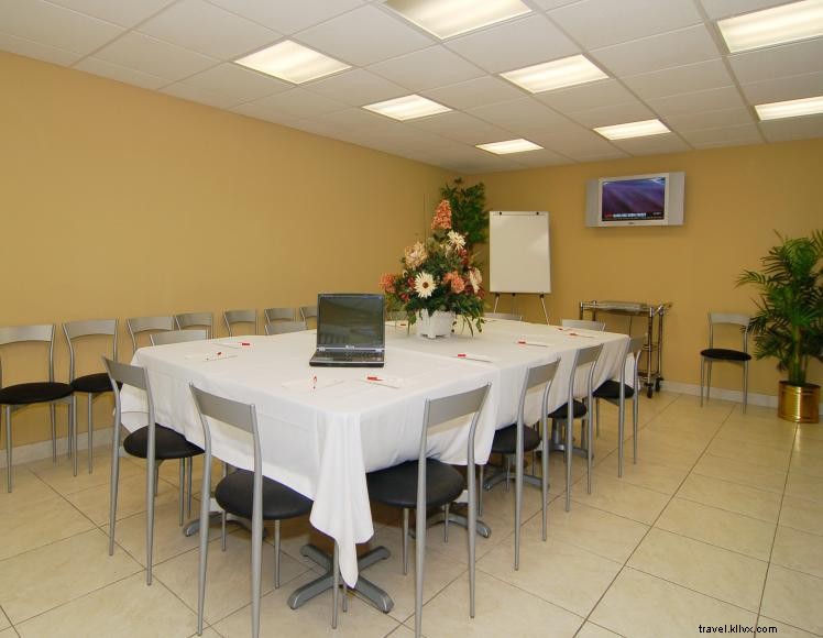 Econo Lodge Fort Knox – Comfortable, Pet‑Friendly Stays Near Fort Knox