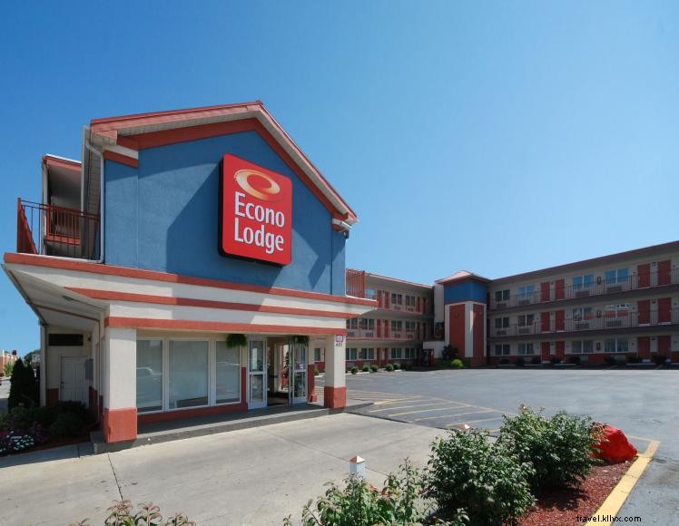 Econo Lodge Downtown – Affordable Comfort in Louisville’s Heart