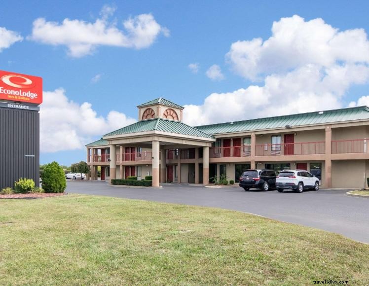 Econo Lodge & Suites – Comfortable, Pet‑Friendly Inn in Brooks, KY
