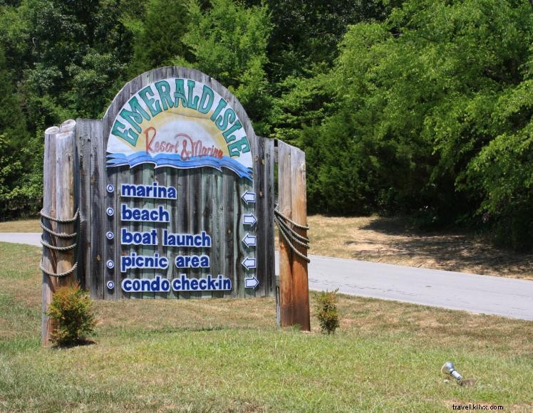 Emerald Isle Resort & Marina – Luxury Condos & Full‑Service Marina on Green River Lake