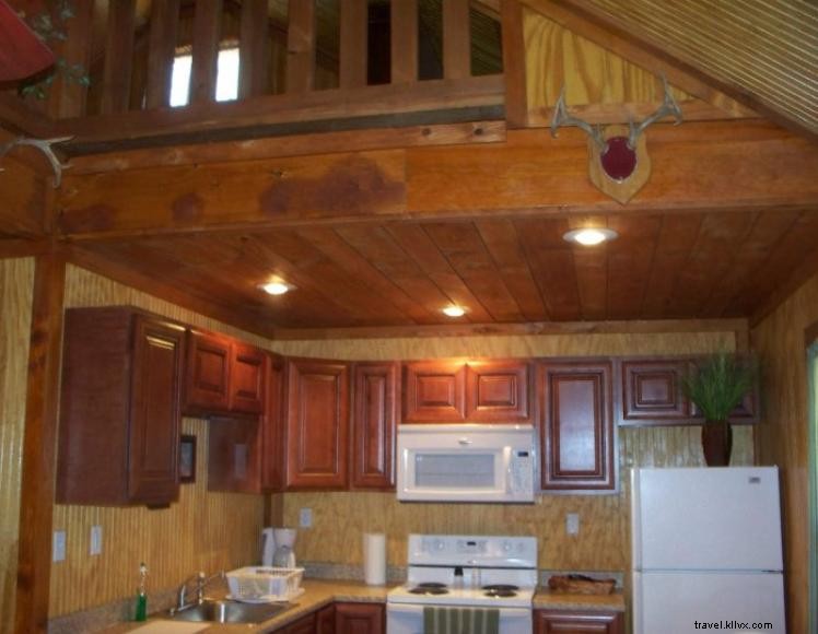 Fort Wahoo Cabins – Your Serene Lakeside Retreat