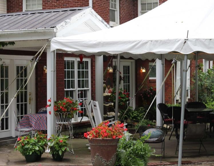 Federal Grove Bed & Breakfast – Charming Kentucky Southern Retreat