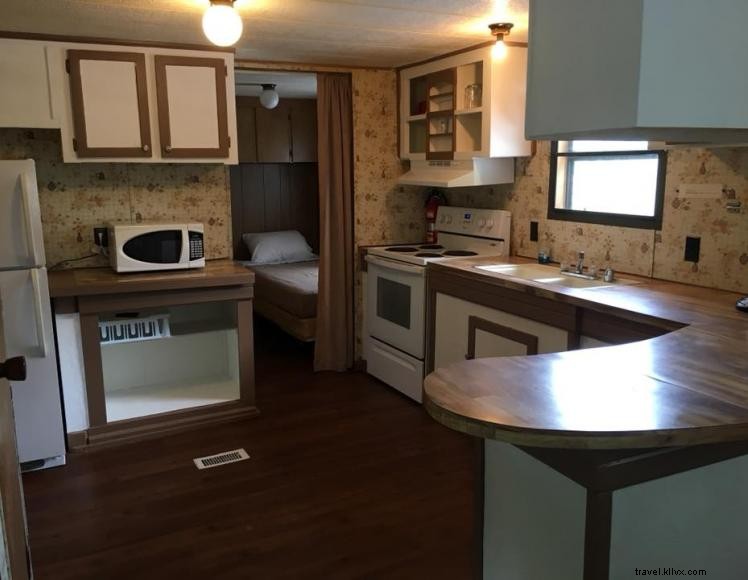 Fin‑N‑Feather: Premium Fishing & Picnic Spot in Aurora, KY