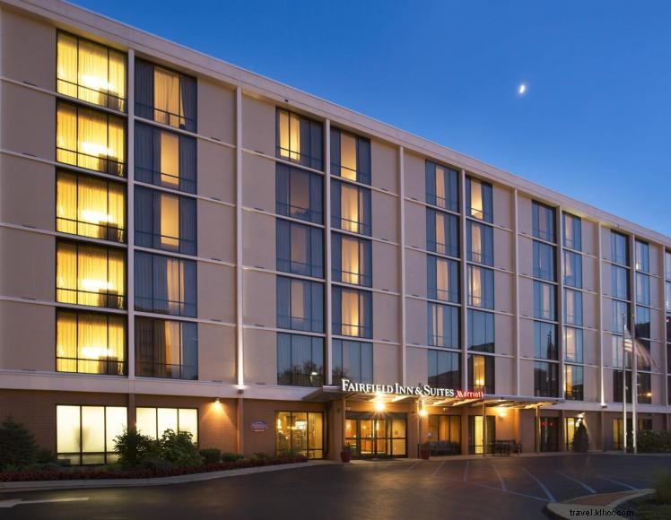 Fairfield Inn & Suites Downtown Louisville – Prime Location, Free Breakfast, 24‑hr Fitness & 100% Satisfaction Guarantee