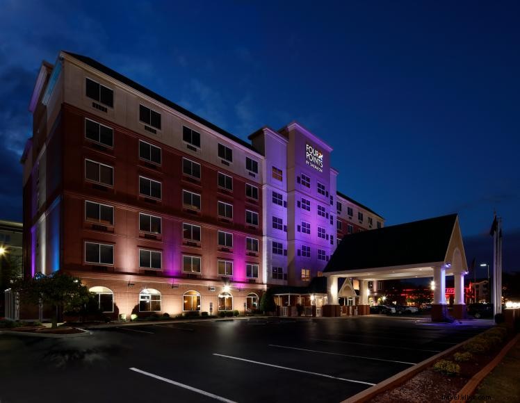 Four Points by Sheraton Louisville Airport – Comfortable, Convenient, and Connected to Kentucky Derby & More