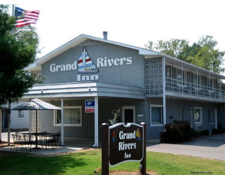 Grand Rivers Inn