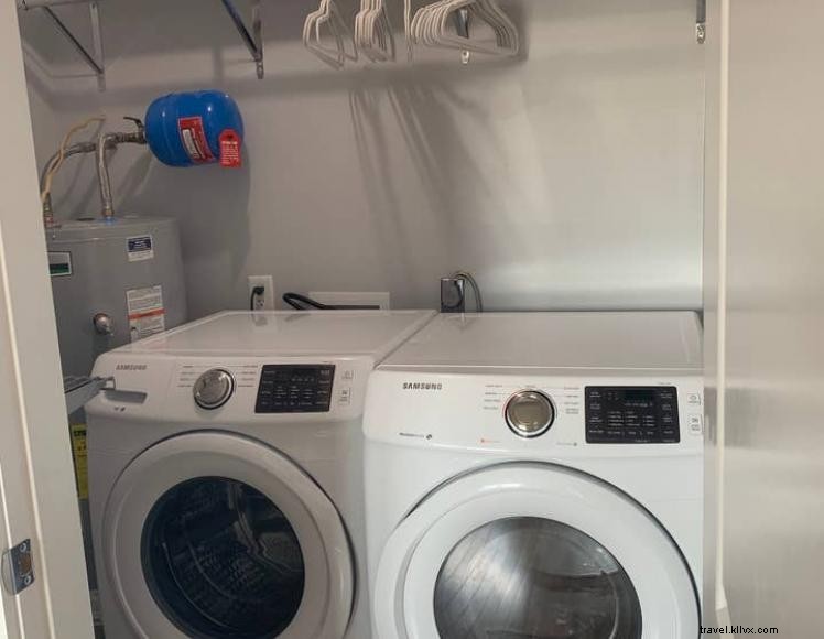 Graceland: Renovated Apartment in Campbellsville, KY – Modern Comfort & Lakeside Access