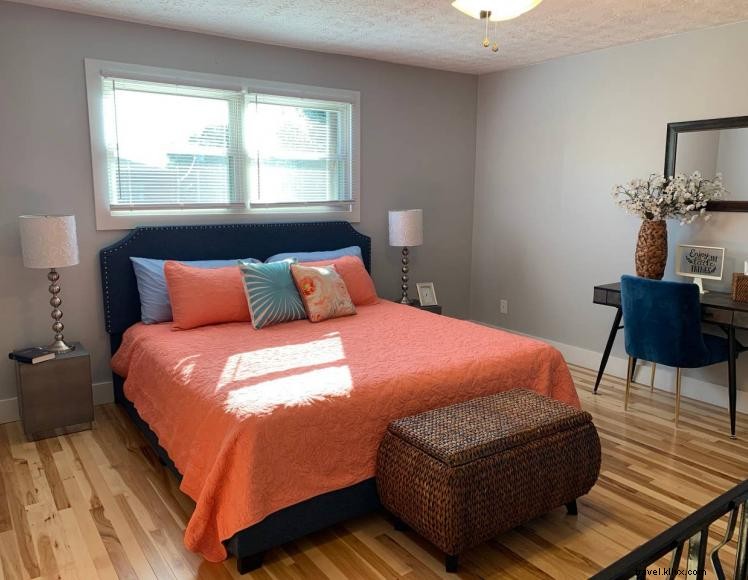 Graceland: Renovated Apartment in Campbellsville, KY – Modern Comfort & Lakeside Access