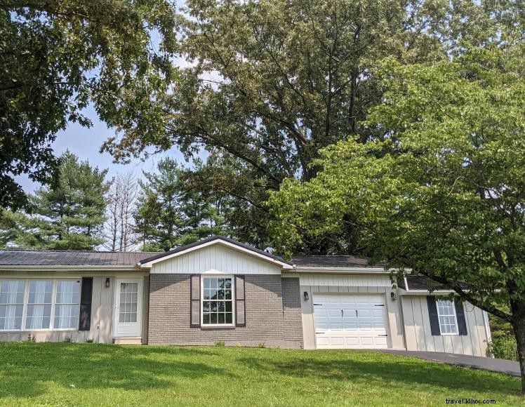 Gatewood Vacation Home – Cozy 3‑Bedroom Retreat Near Jamestown Marina