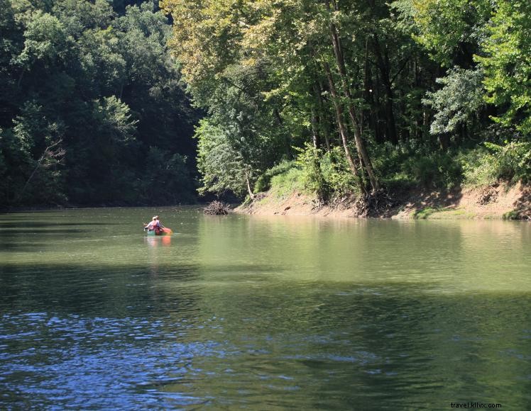 Explore Green River by Canoe – Guided Kayak Trips in Mammoth Cave National Park