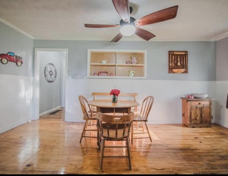 Granny & Papaw s Cottage – Cozy Farmhouse Retreat Near Lawrenceburg, KY