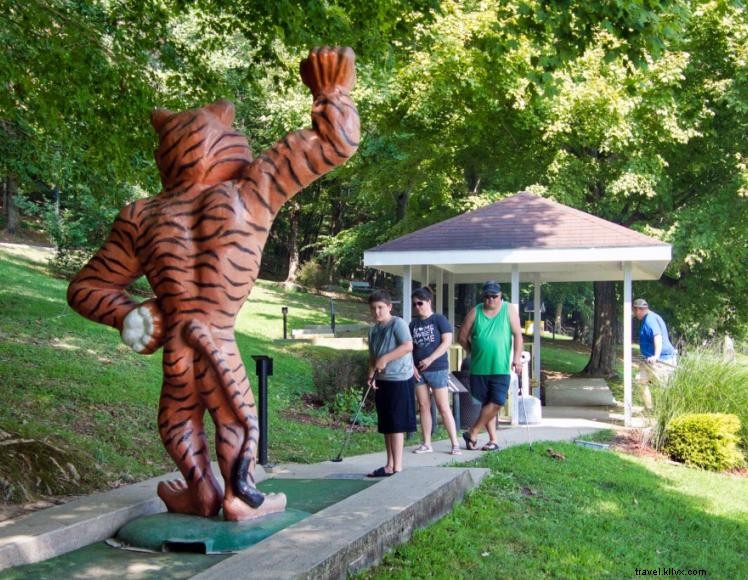 Explore Green River Lake State Park: Trails, Fishing, Camping & More