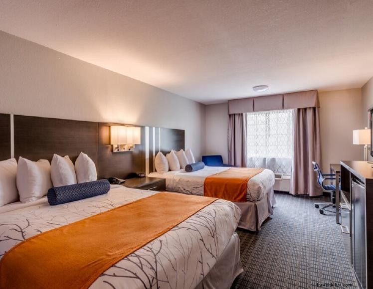 Guest House Inn & Suites – Family-Friendly Lexington Hotel with Heated Pool