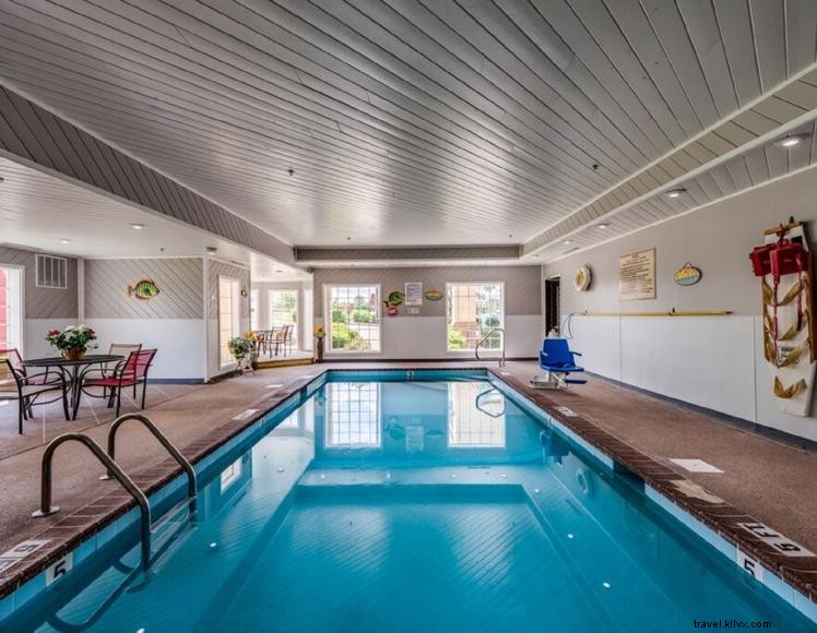 Guest House Inn & Suites – Family-Friendly Lexington Hotel with Heated Pool