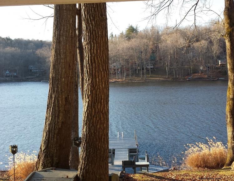 Hook & Fry Lakehouse – Waterfront Retreat on Lake Malone, KY