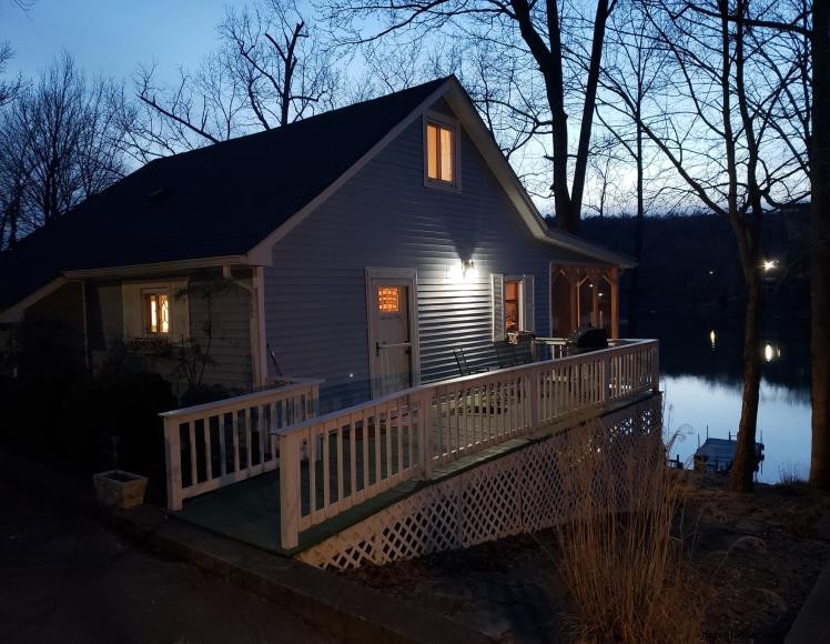 Hook & Fry Lakehouse – Waterfront Retreat on Lake Malone, KY