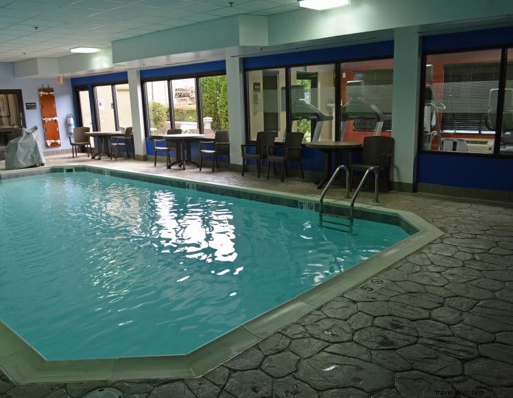 Hampton Inn Elizabethtown – 60‑Room Comfort, Free Breakfast & Indoor Pool