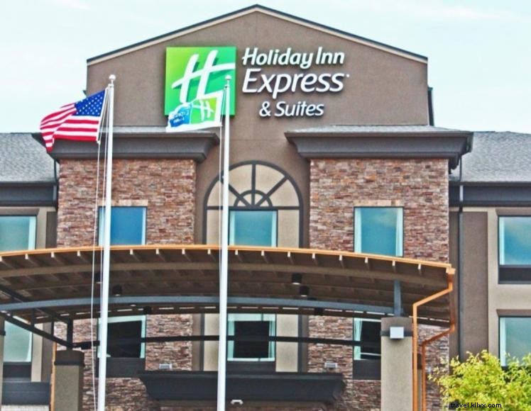 Holiday Inn Express & Suites Glasgow – Premier Comfort Near Barren River Lake