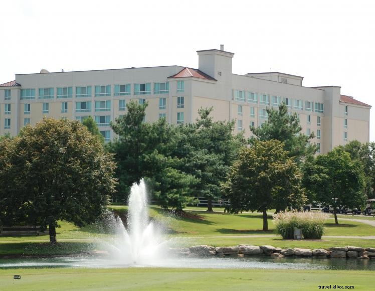 Holiday Inn University Plaza – Your Premier Stay in Bowling Green