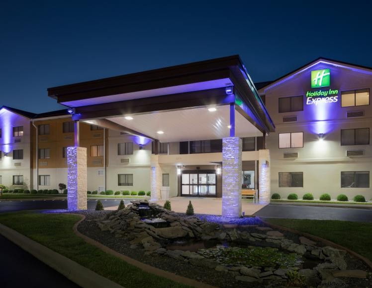 Holiday Inn Express & Suites Louisville Northeast – Modern Comfort & Prime Location
