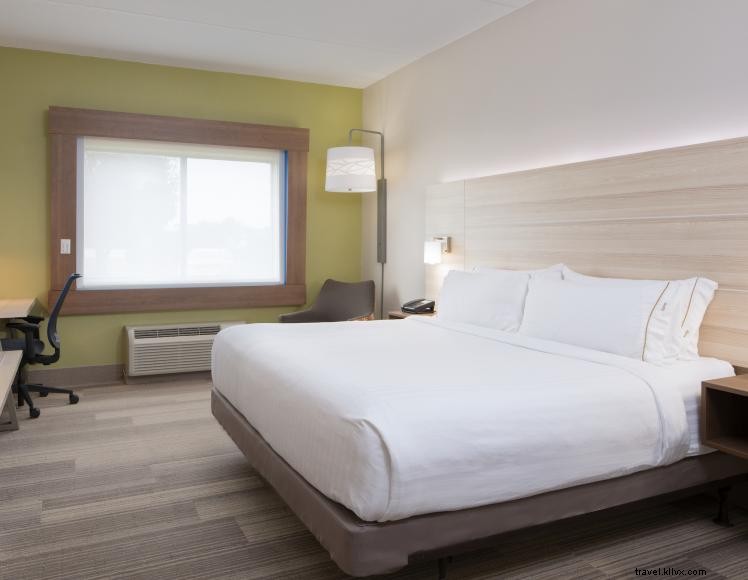 Holiday Inn Express & Suites Louisville Northeast – Modern Comfort & Prime Location