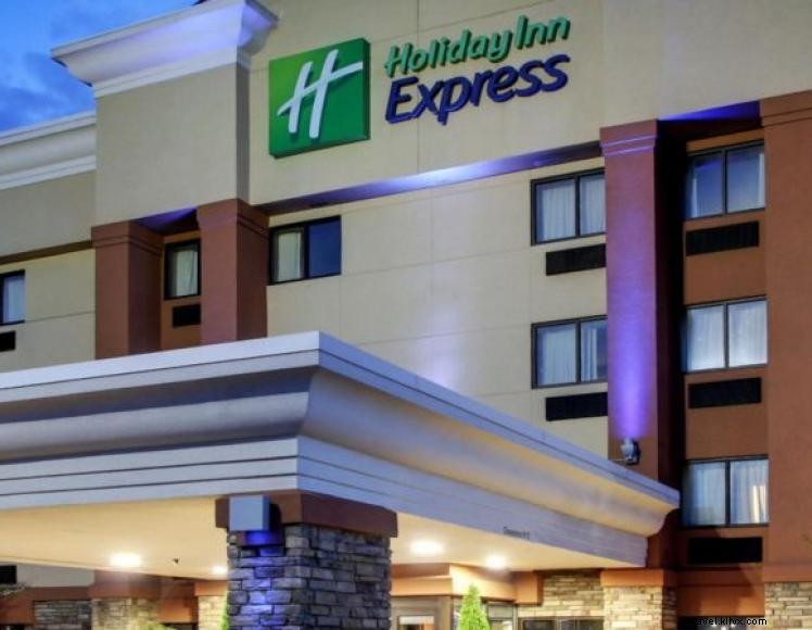 Holiday Inn Express Oak Grove – Comfort & Convenience Near Fort Campbell