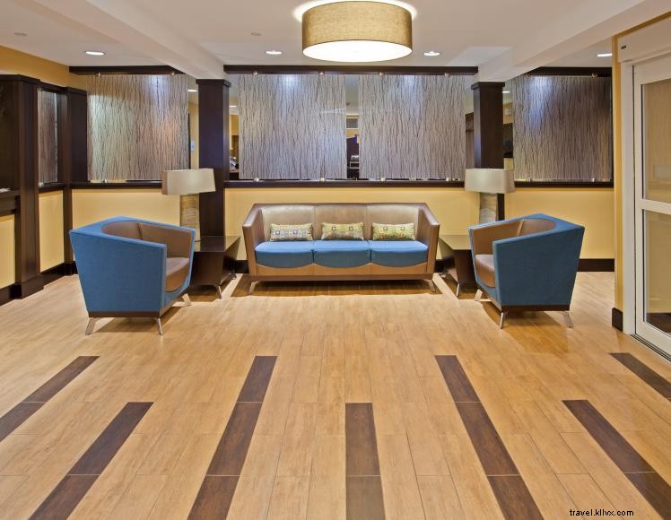 Holiday Inn Express – Bowling Green, KY – Modern Business & Leisure Accommodation