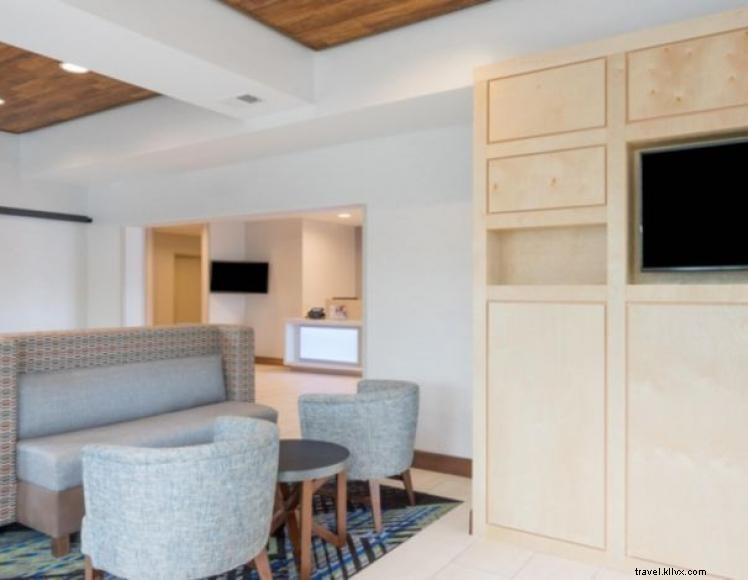 Holiday Inn Express Frankfort – Modern Comfort Near the Kentucky State Capitol