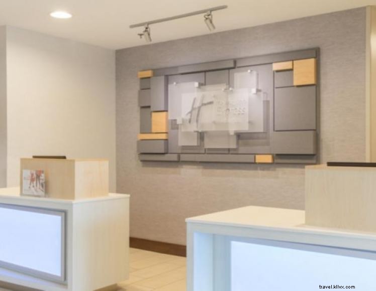 Holiday Inn Express Frankfort – Modern Comfort Near the Kentucky State Capitol