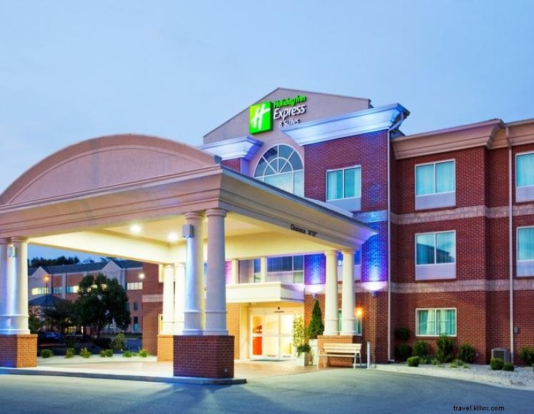 Holiday Inn Express & Suites, Bellevue – Comfortable Stay Near Cincinnati
